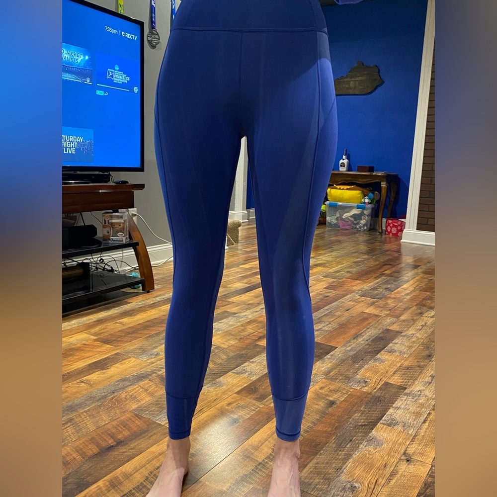 Blue lululemon leggings. Size 4. Great considering. No piling!